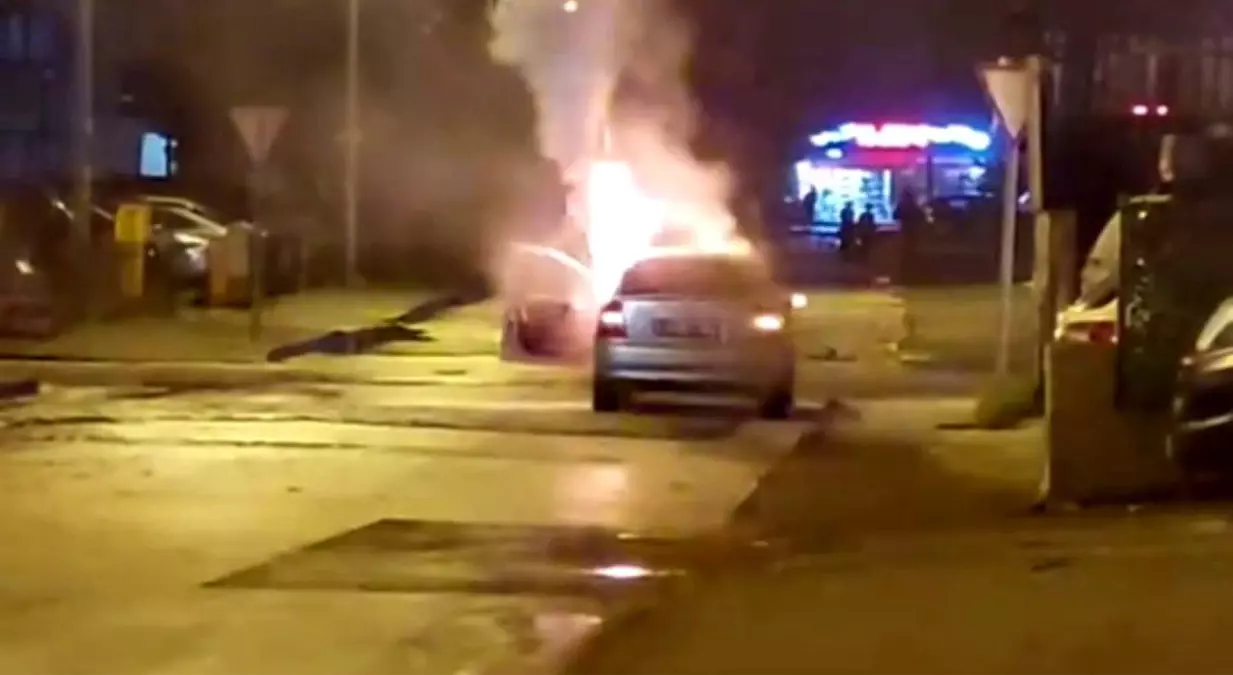 Düzce’de Otomobil Alev Alev Yanarak Kül Oldu
