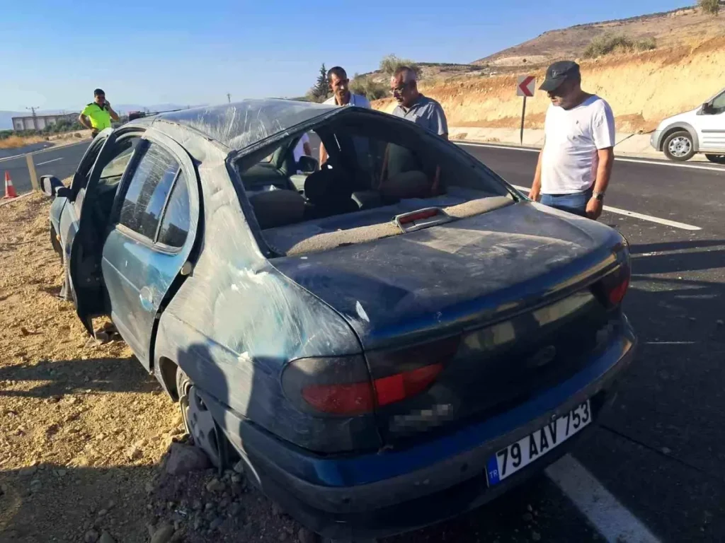 Kılpayıyla Kurtuldular: Araç Taklalar Attı