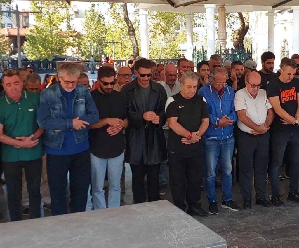 Uraz Kaygılaroğlu Babaannesini Son Yolculuğuna Uğurladı