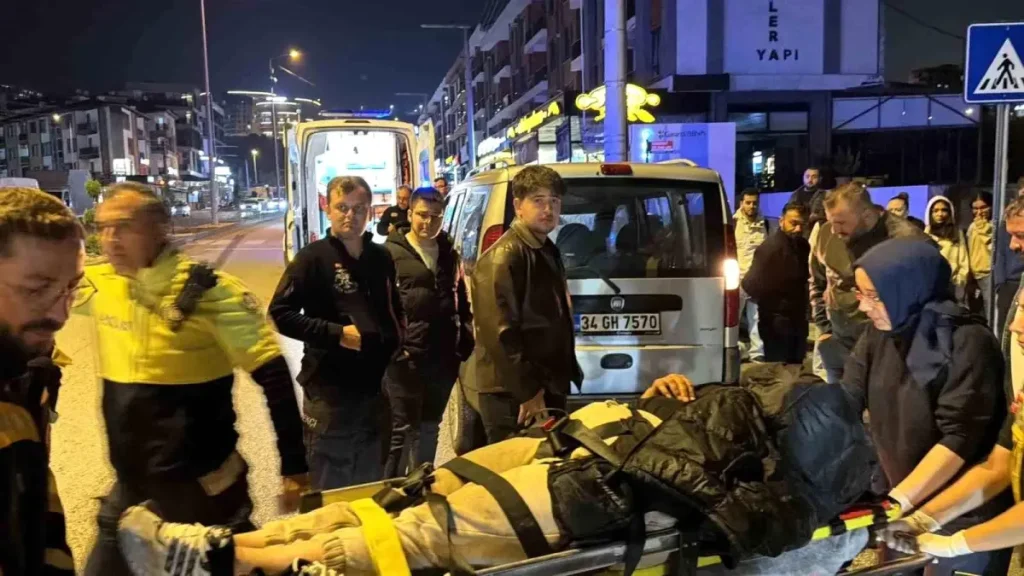 Motosiklet Sürücüsü Park Halindeki Aracın Altına Girdi