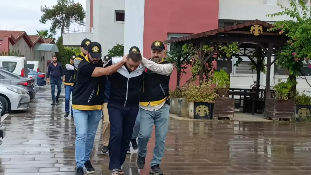 Pastaneye El Bombası Atan Şüpheliler ve Azmettirenler Yakalandı