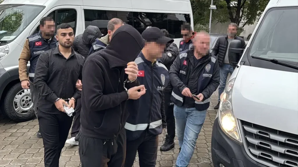 Uyuşturucu Operasyonlarında 6 Zanlı Tutuklandı