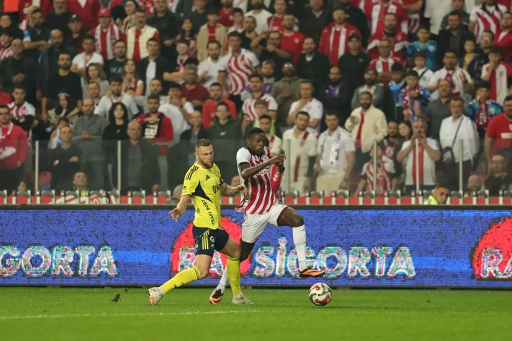 Süper Lig’de Fenerbahçe Samsunspor ile Berabere Kaldı