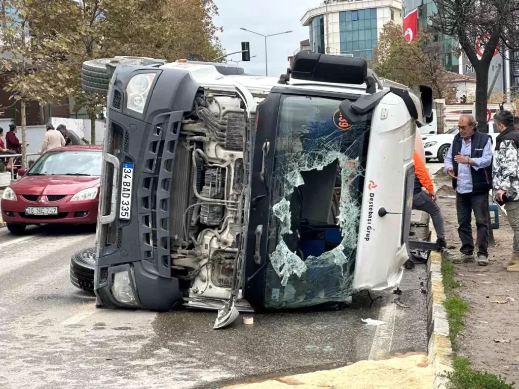 Sancaktepe’de Beton Mikseri Devrildi: 1 Hafif Yaralı