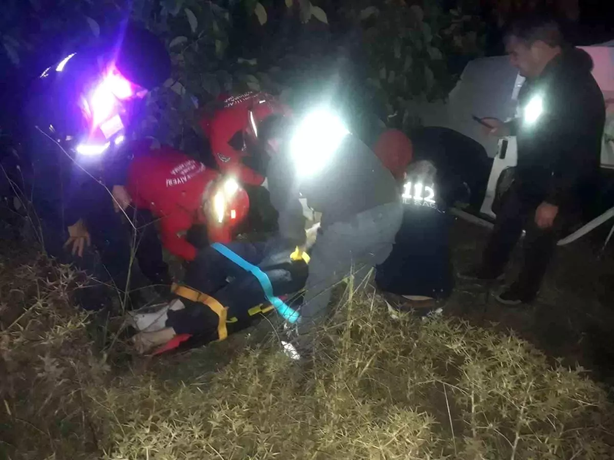 Savaştepe’de Tehlikeli Kaza: Otomobil Şarampole Uçtu