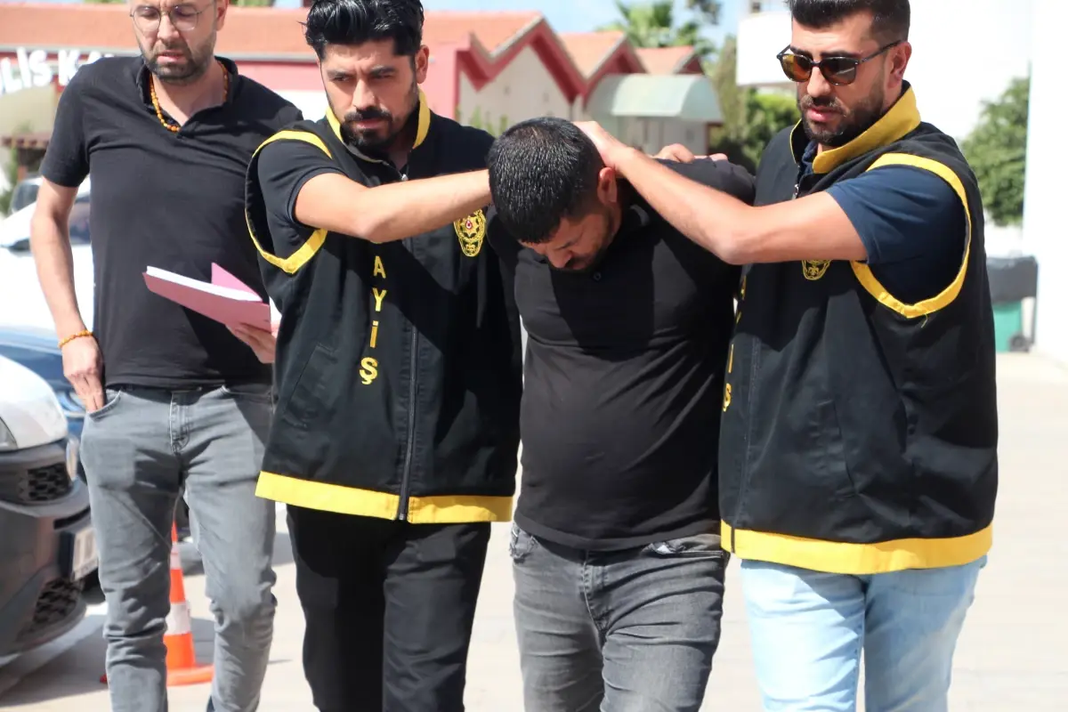 Sevgilinin Eski Erkek Arkadaşını Bıçaklayarak Öldürdü