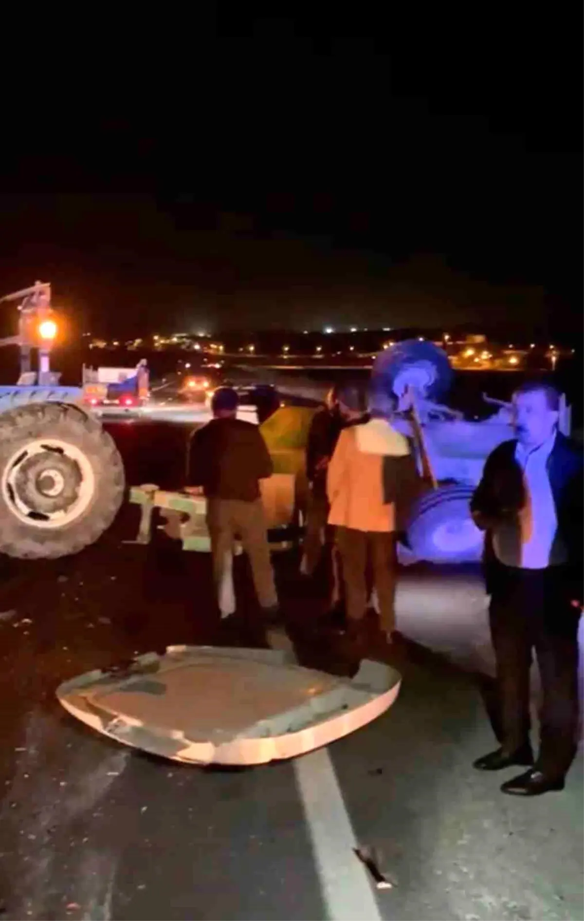 Siirt’te Traktör ve Hafif Ticari Araç Çarpışması