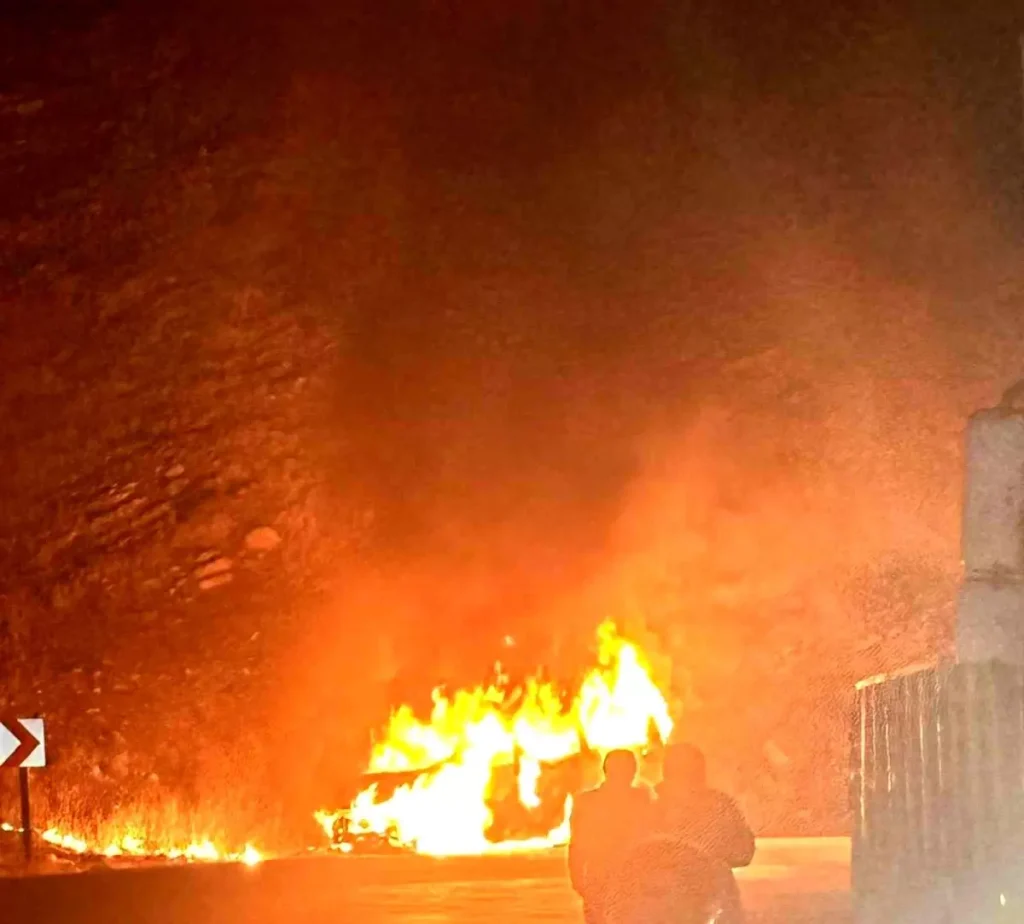 Şırnak’ta Seyir Halindeki Araç Alev Aldı