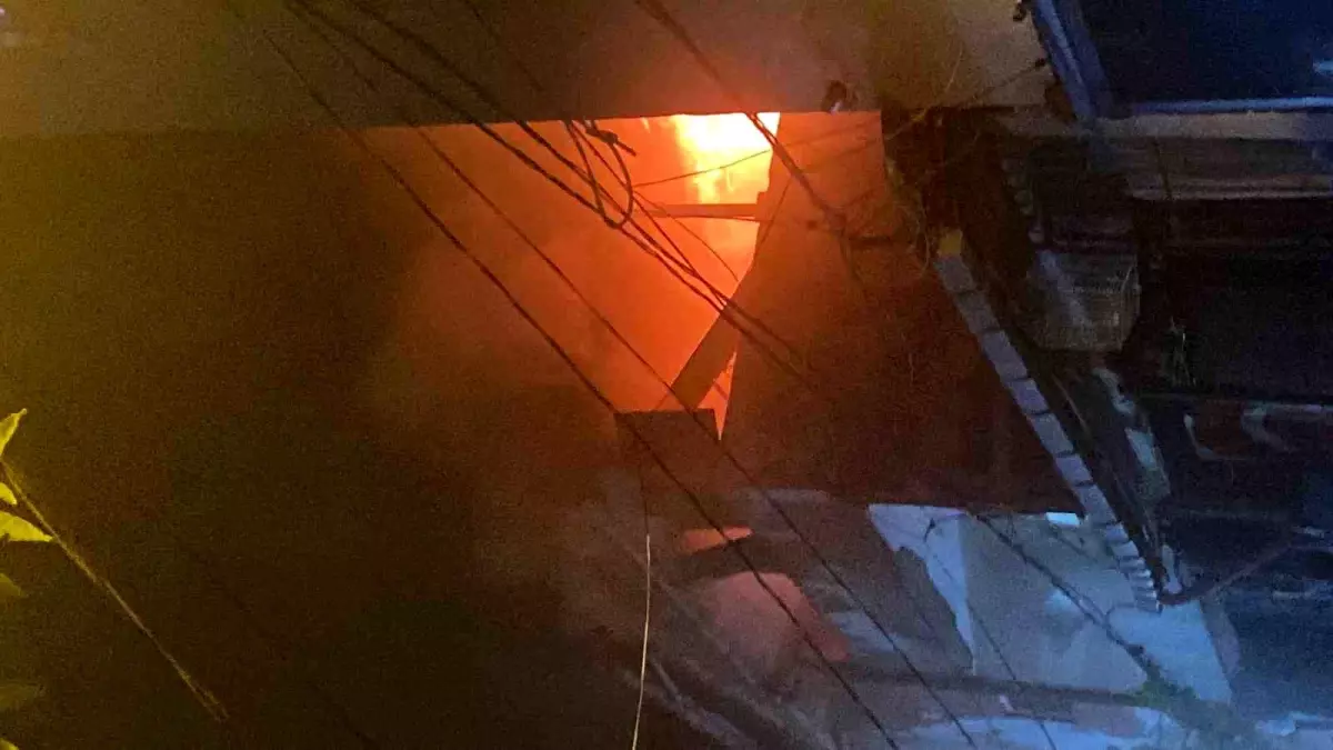 Şişli’de Çatı Katı Yangını Paniğe Neden Oldu