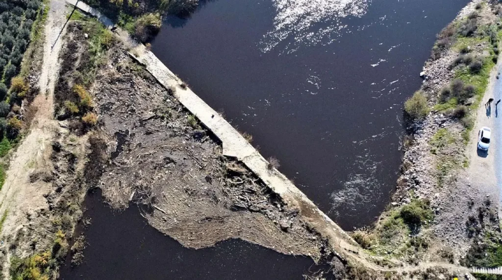 Tarihi Taşköprü Yıkılma Tehlikesiyle Karşı Karşıya