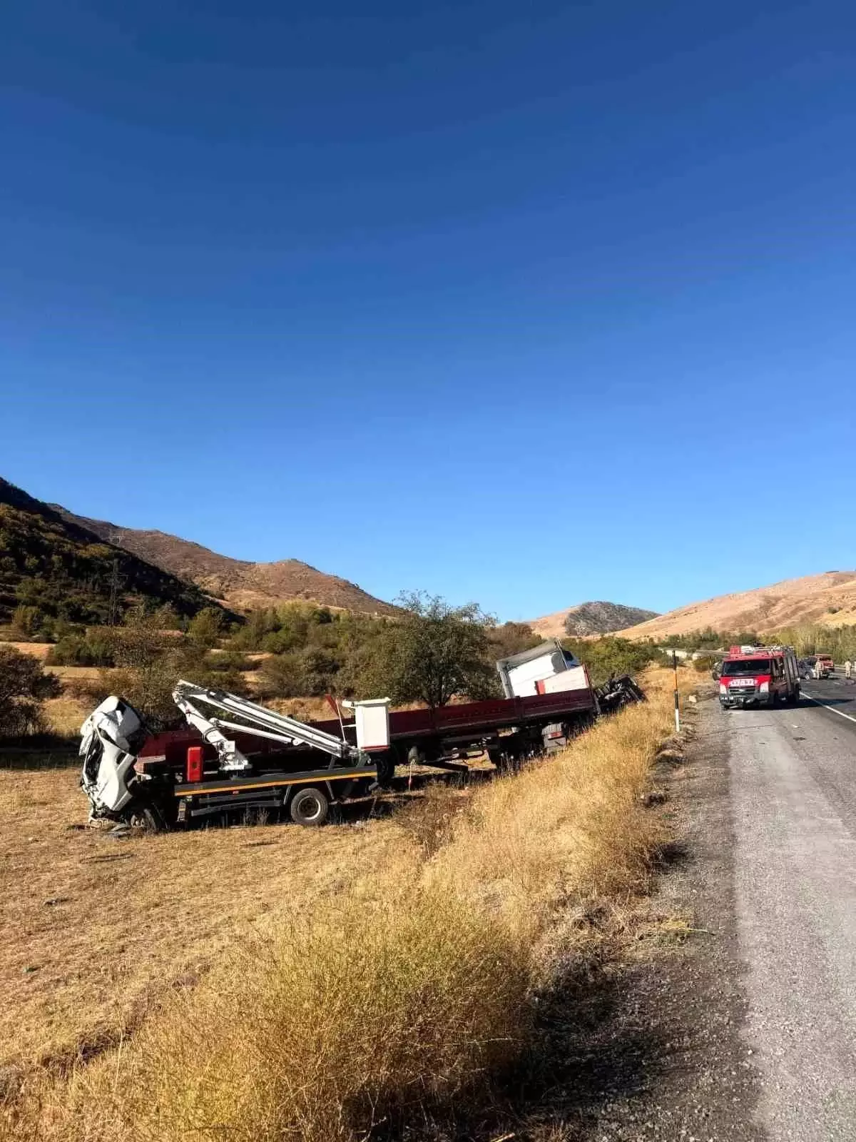 Tatvan’da Trafik Kazası: 2 Yaralı