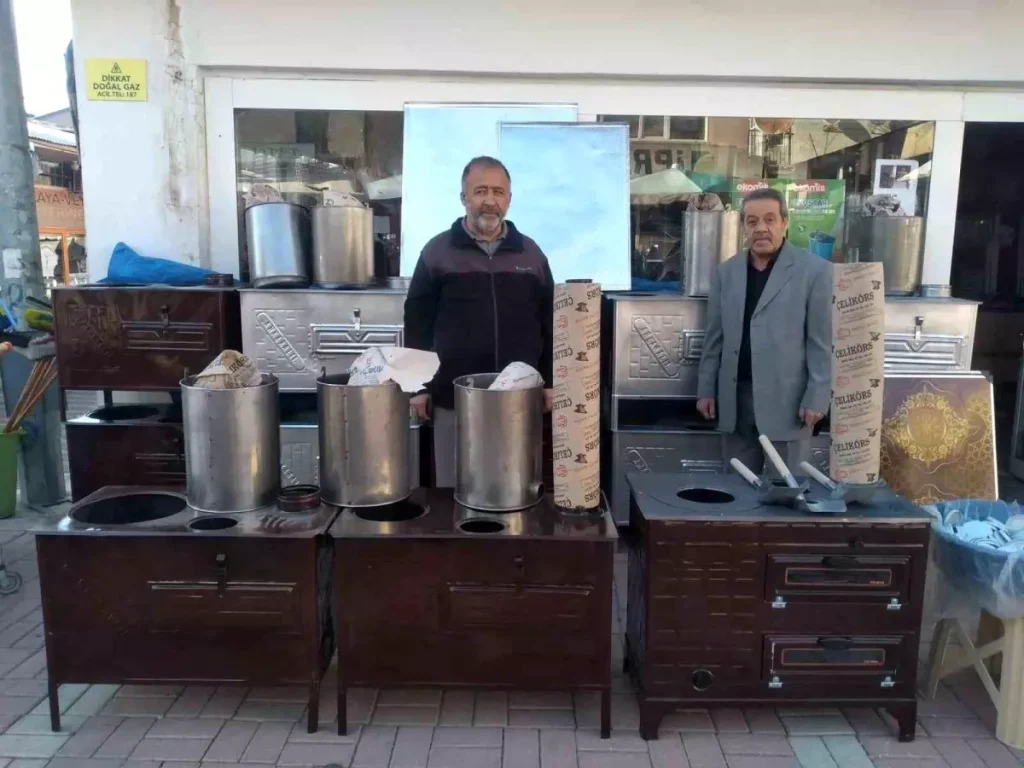 Erzincan’da Kışın Gelmesiyle Sobalar Satışa Çıkarıldı