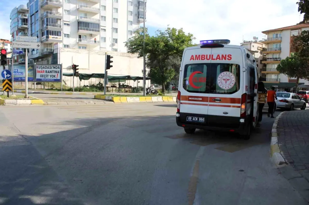 Ticari Araç ile Motosiklet Çarpıştı: Sürücü Hafif Yaralandı