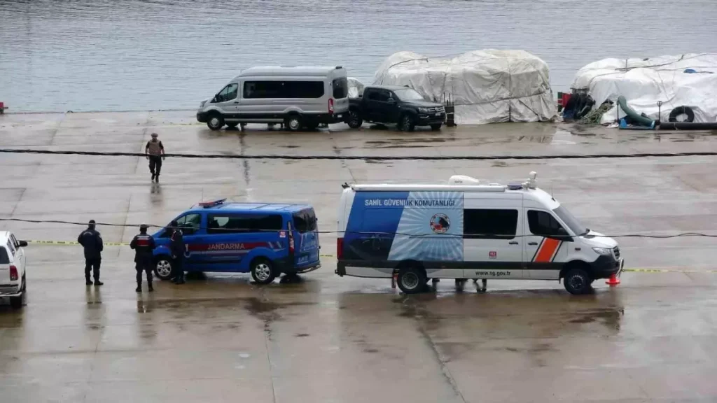 Trabzon Açıklarında Bulunan İnsansız Deniz Aracı İmhaya Başlandı