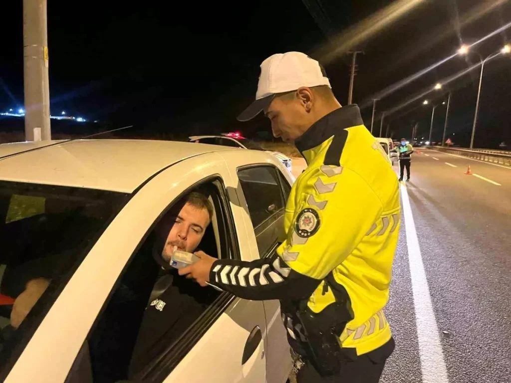 Trafik Denetimleri Gece-Gündüz Sürüyor