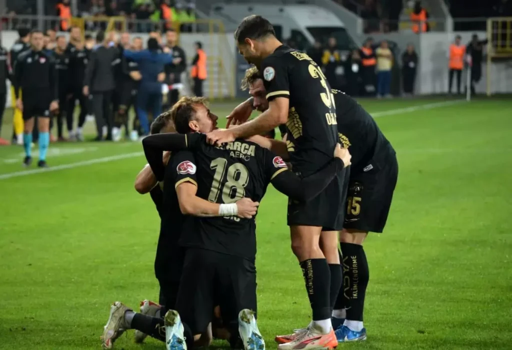 Çorum FK, Manisa FK’yi 3-1 Mağlup Etti