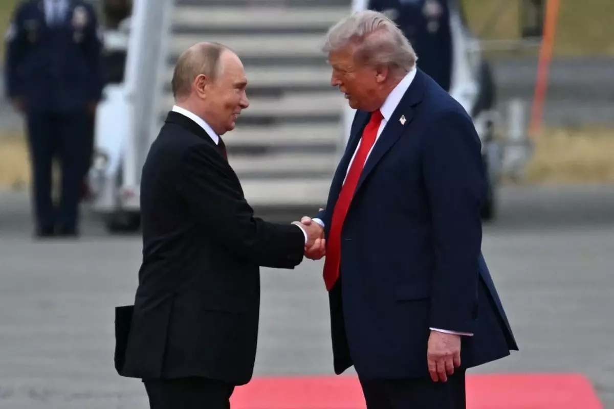 ABD-Rusya Zirvesi: Trump-Putin Görüşmesi ve Etkileri