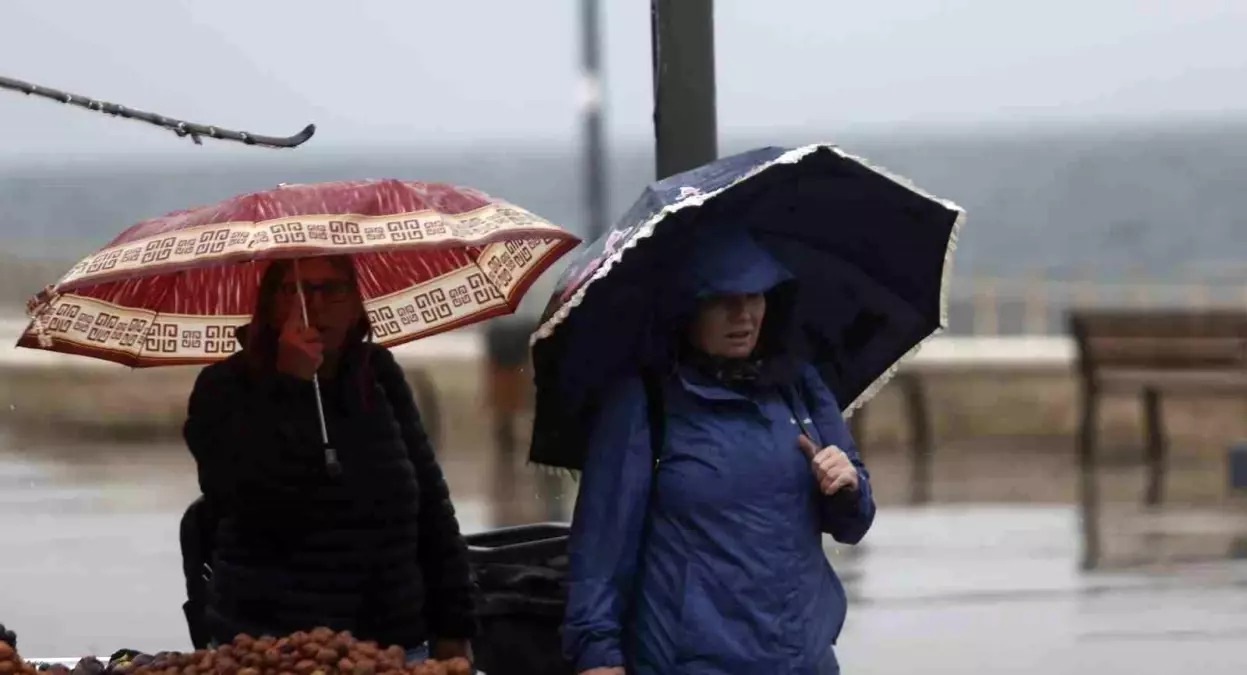 Türk Yıldızları’nın Mudanya Gösterisi Yağmur Nedeniyle İptal Edildi