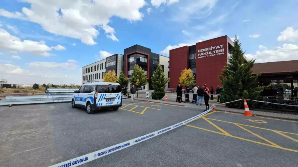 Üniversite Kampüsünde Şok Edici Cinayet