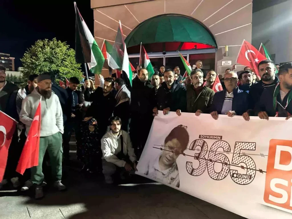 Uşak’ta Toplum Gazze’ye Destek İçin Bir Araya Geldi