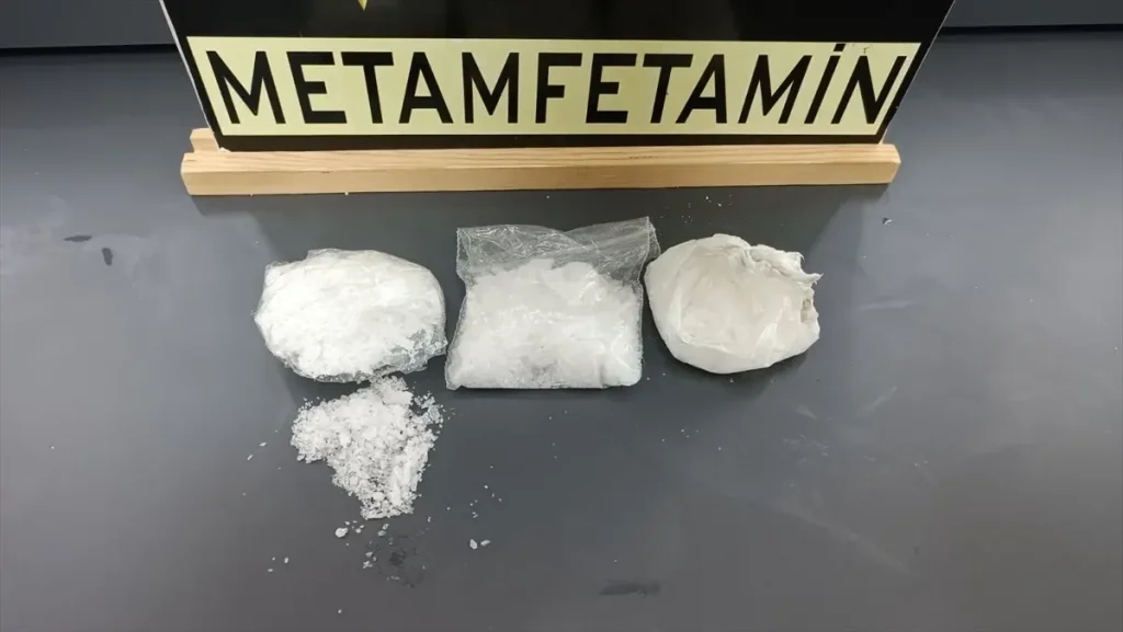 Uyuşturucu Operasyonunda 2 Şüpheli Tutuklandı