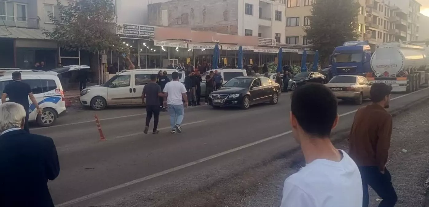 “Tanker Kazası: Yaşlı Kadın Ağır Yaralandı”