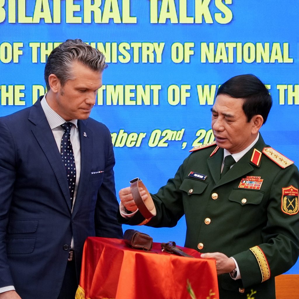 U.S. Defense Secretary Pledges Deeper Cooperation with Vietnam Amidst Doubts Over American Commitment