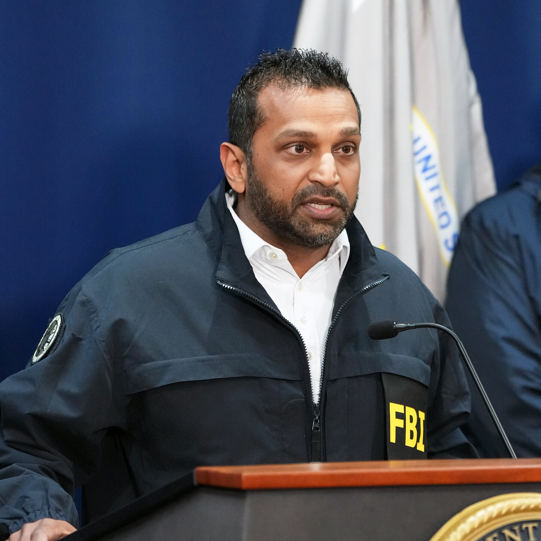 <h2>FBI Director Allegedly Pledged Support to MI5 Chief, Then Backed Out</h2>