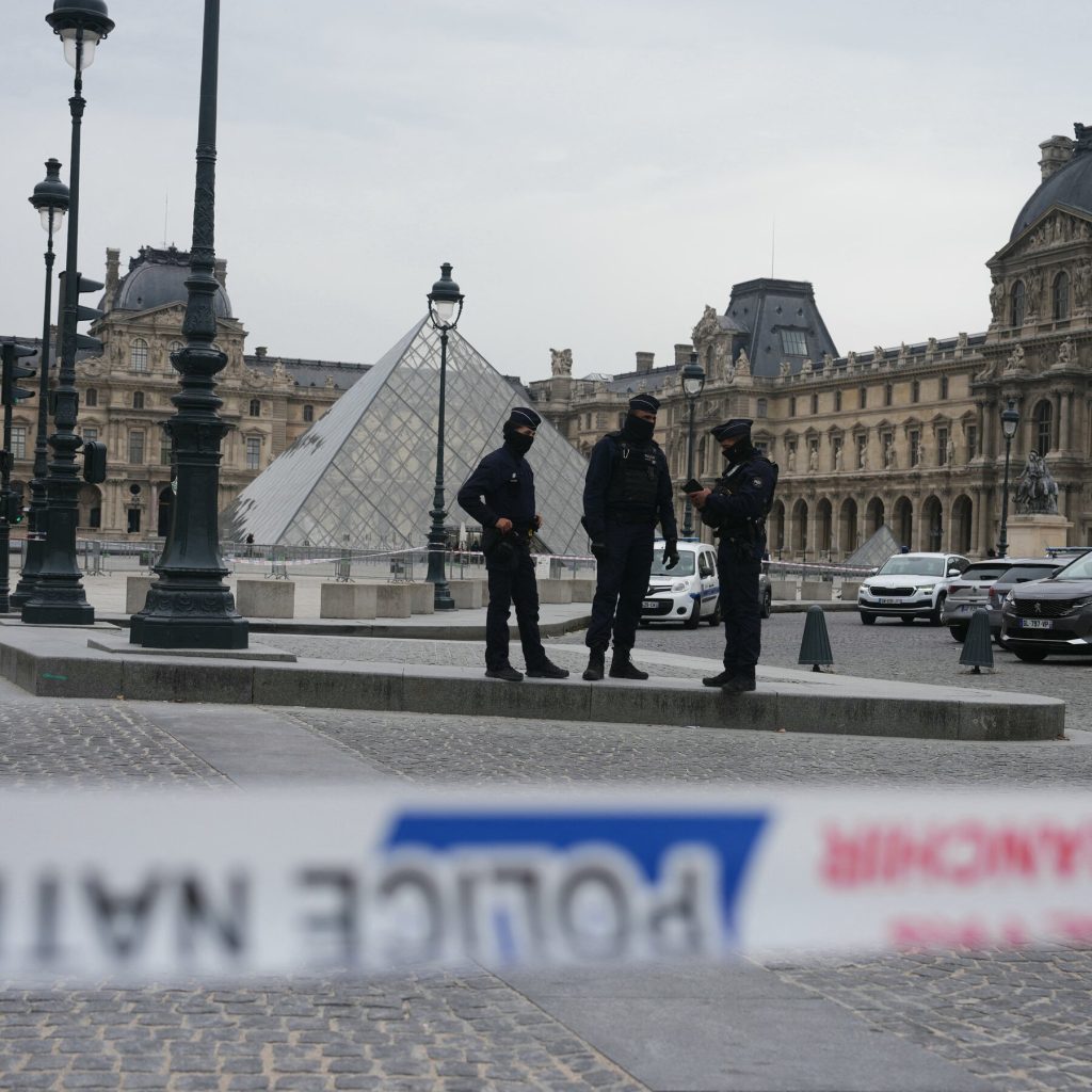 Two More Suspects Charged in Louvre Heist Case