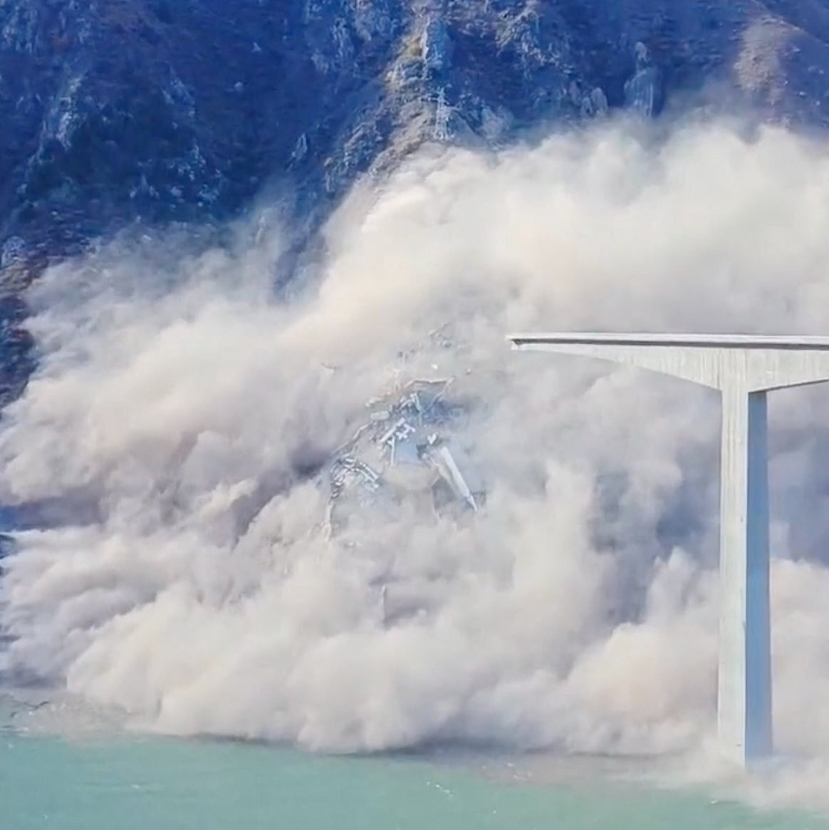 Partial Collapse of a Newly Built Bridge in Southwest China