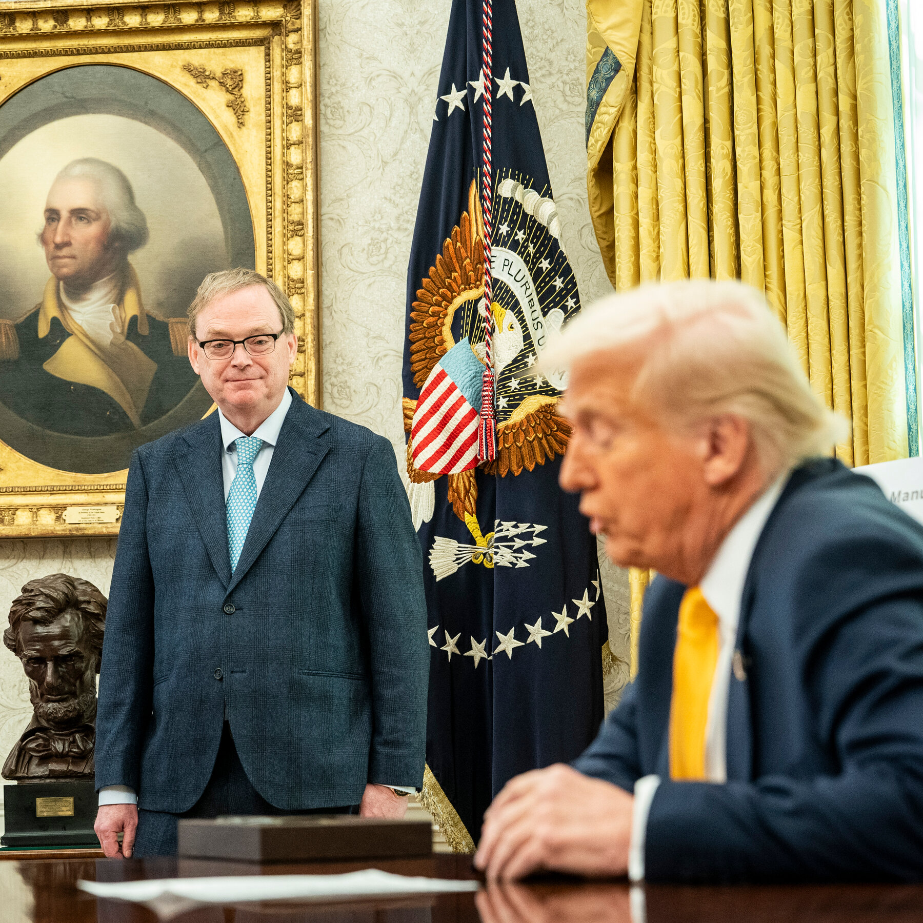 Kevin Hassett Emerges as Leading Candidate for Federal Reserve Chair