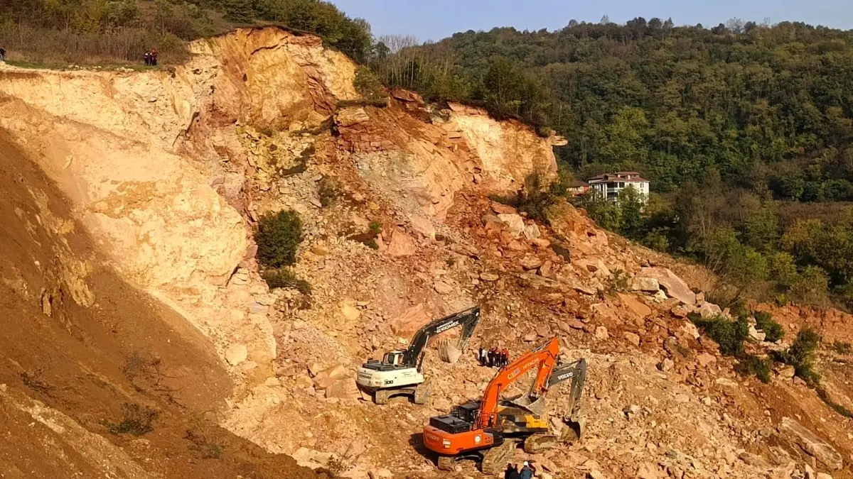 Fatsa’da Göçük Altında Arama Kurtarma Devam Ediyor