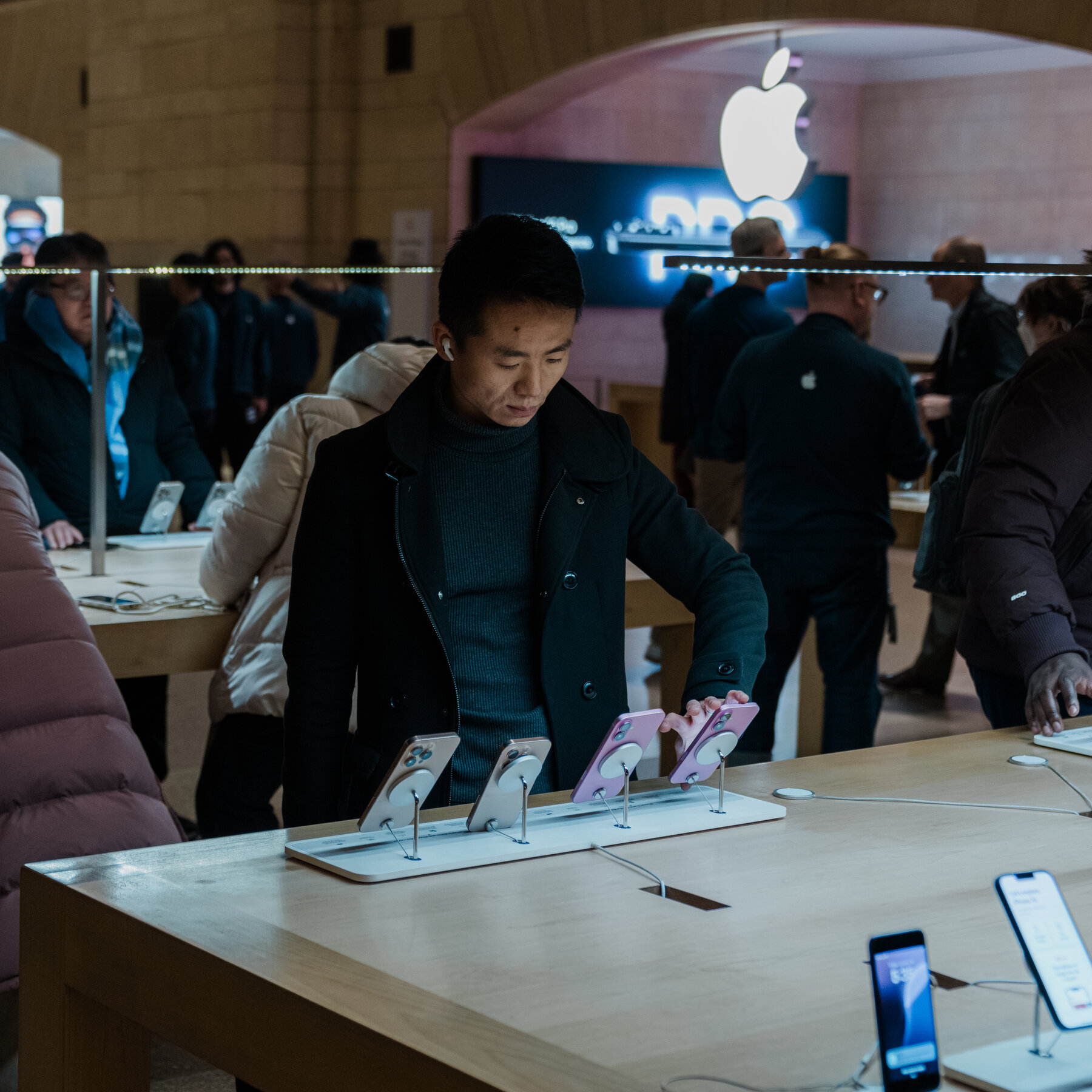 Apple’s iPhones Fuel Record Sales and Profit