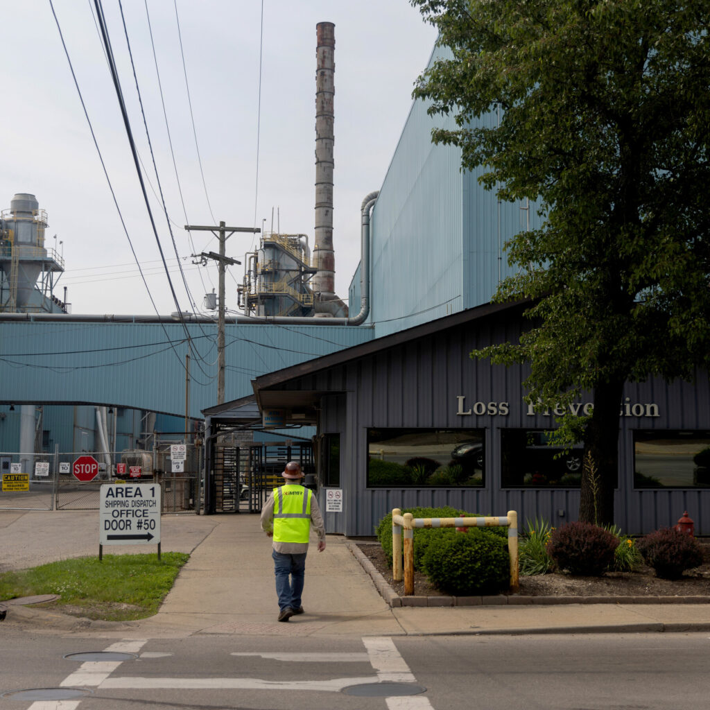 MAGA Senator’s Promise to Revive Ohio Mill Falls Short as Workers Face Harsh Reality