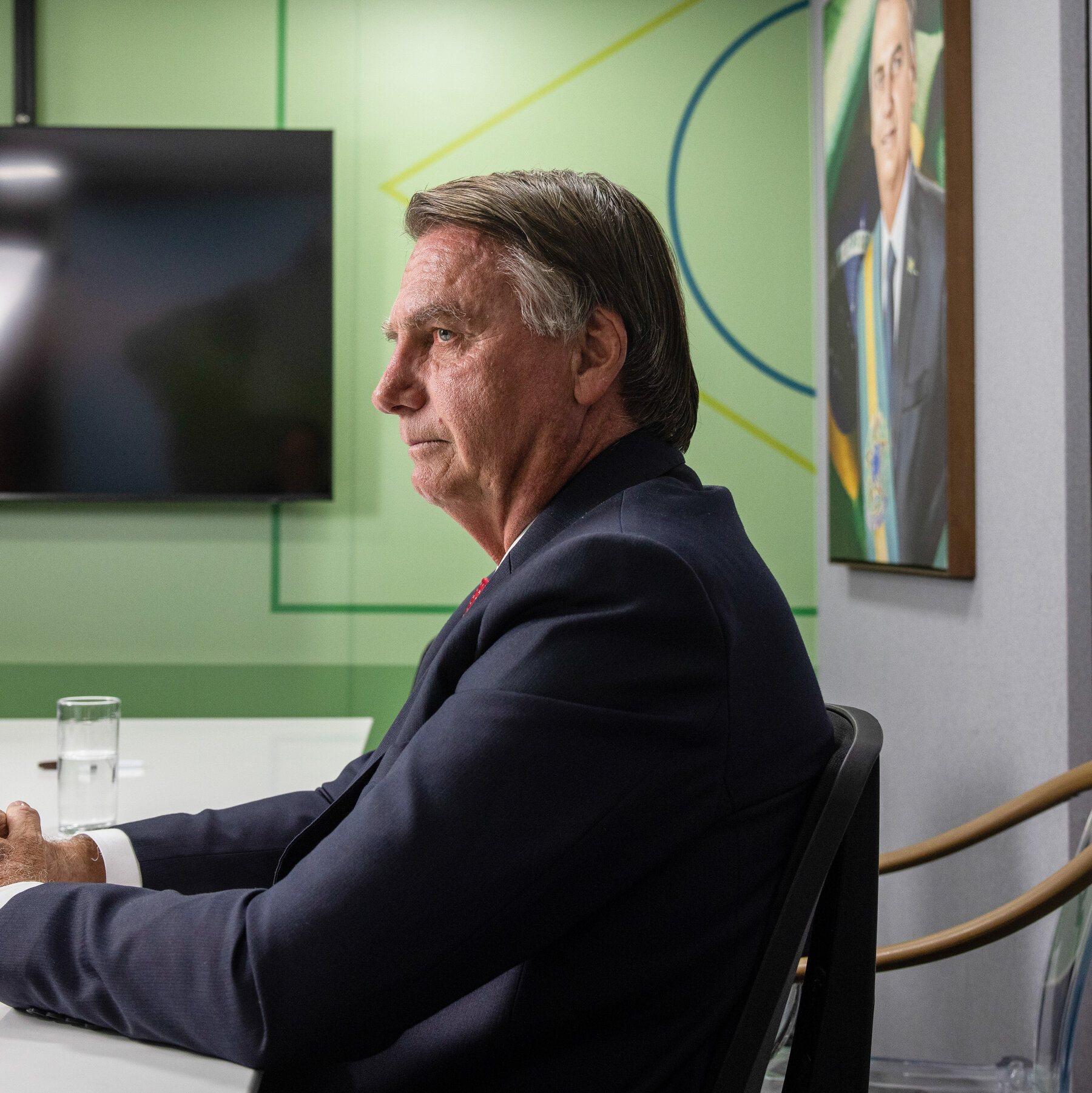 Bolsonaro Ordered to Begin 27‑Year Prison Term for Coup Plot