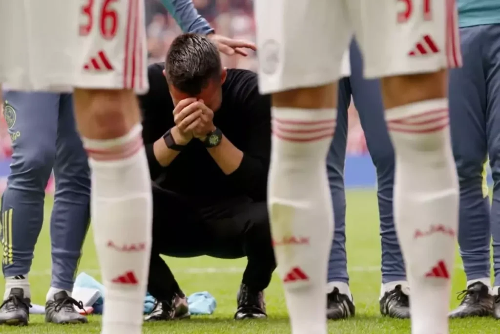 Farioli’nin İstifası Ajax’ı Şaşkına Çevirdi