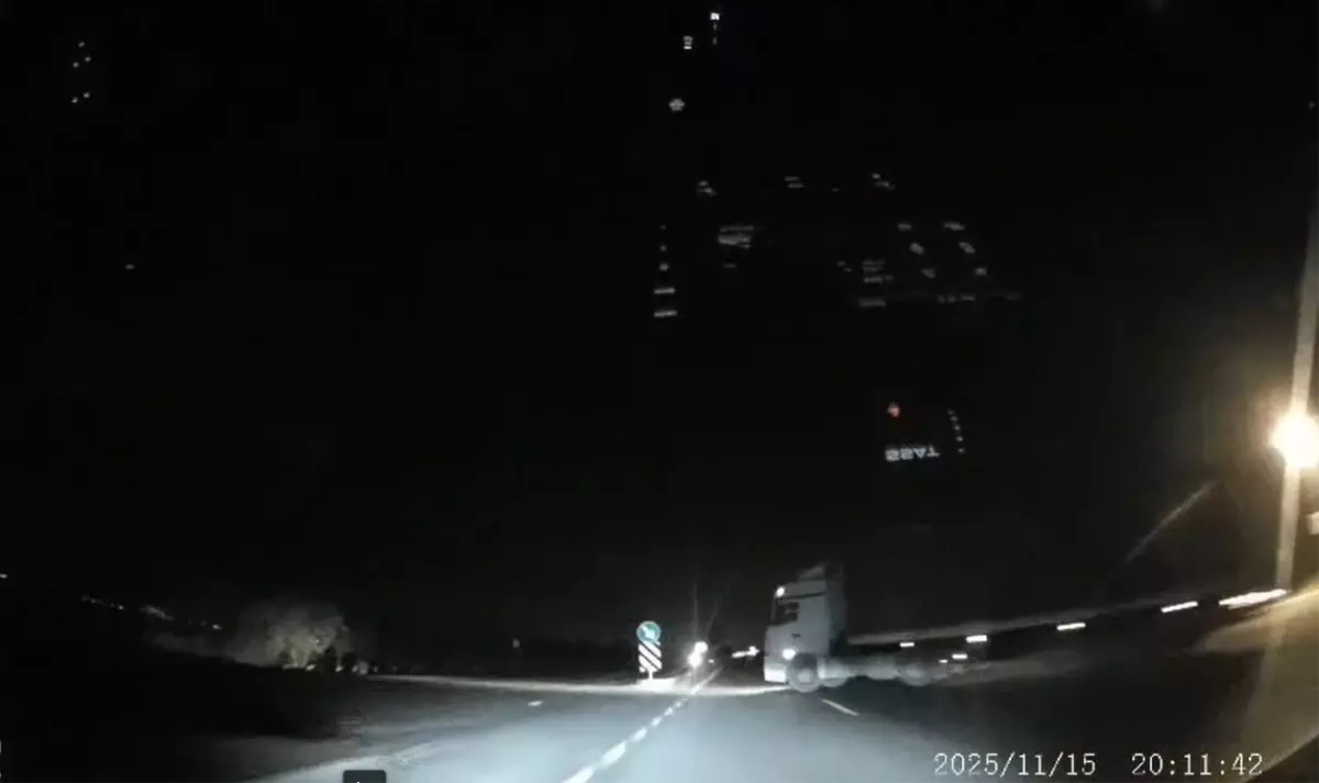 AK Partili Milletvekilin Ölümden Döndüğü Trafik Kazası Kamerada Şok Etti