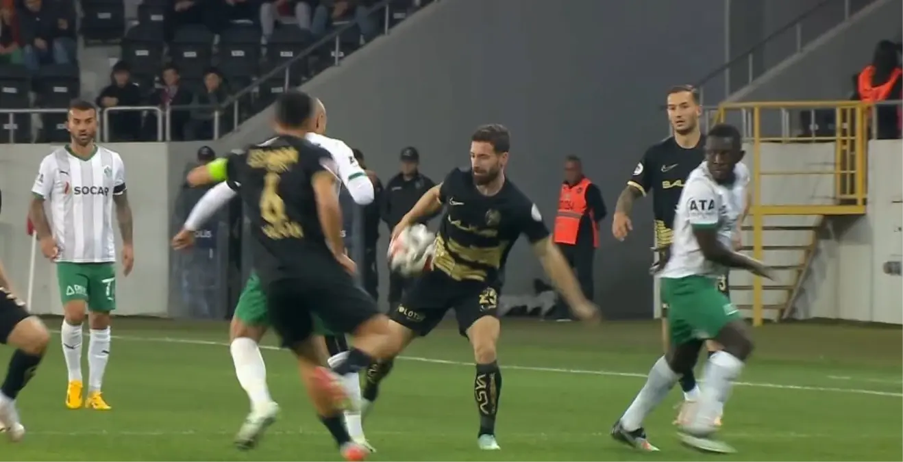 Arca Çorum FK, Iğdır FK’yi 3-1 Yendi