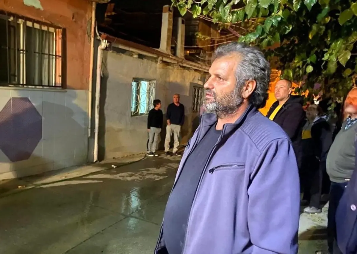 Alaşehr’de Yangın Kontrol Altına Alındı: Komşuların Hızlı Müdahalesi Olayı Büyütmedi