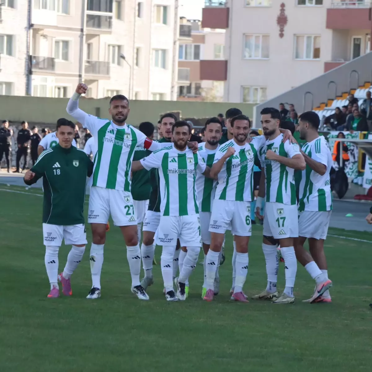 Altınordu ve Muğlaspor Zirve Mücadelesinde Karşılaşıyor