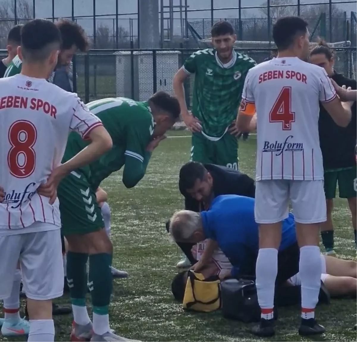 Bolu’da Amatör Maçta Çarpışma: Sporcu Bilincini Kaybetti