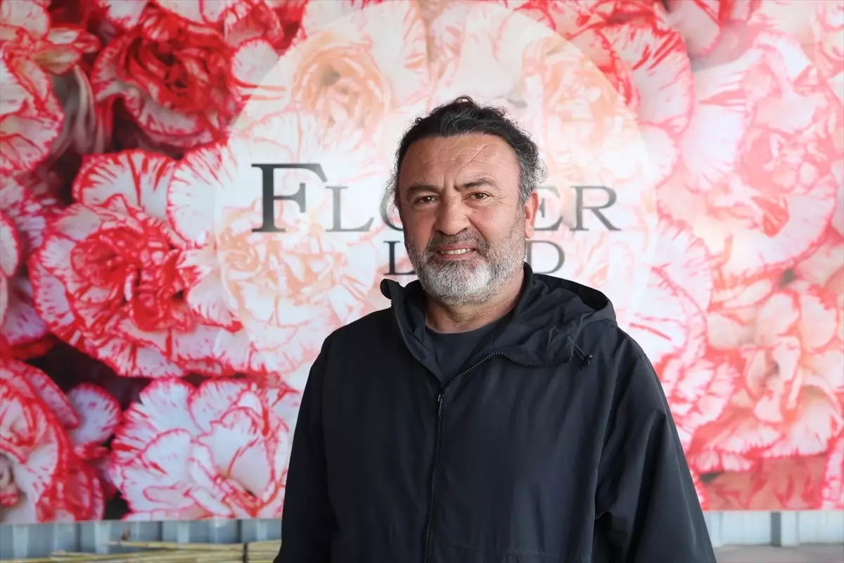 Öğretmenler Günü İçin Çiçek Mezadı Hareketliliği