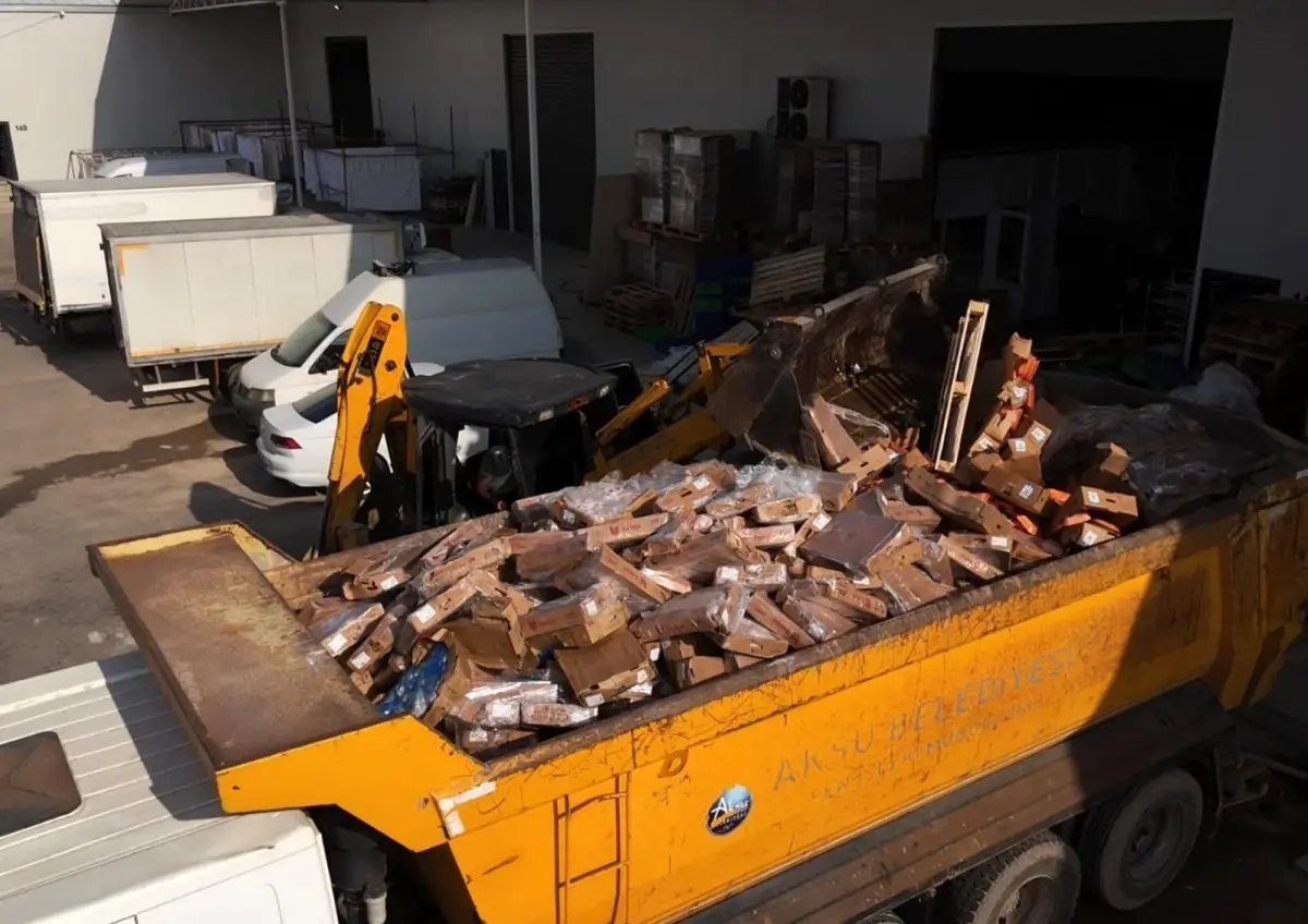 Antalya’da Tarihi Geçmiş Ürünlere Operasyon