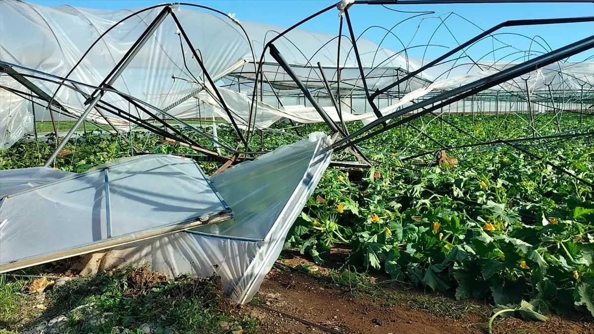 Manavgat’ta Hortum Seraları Vurdu