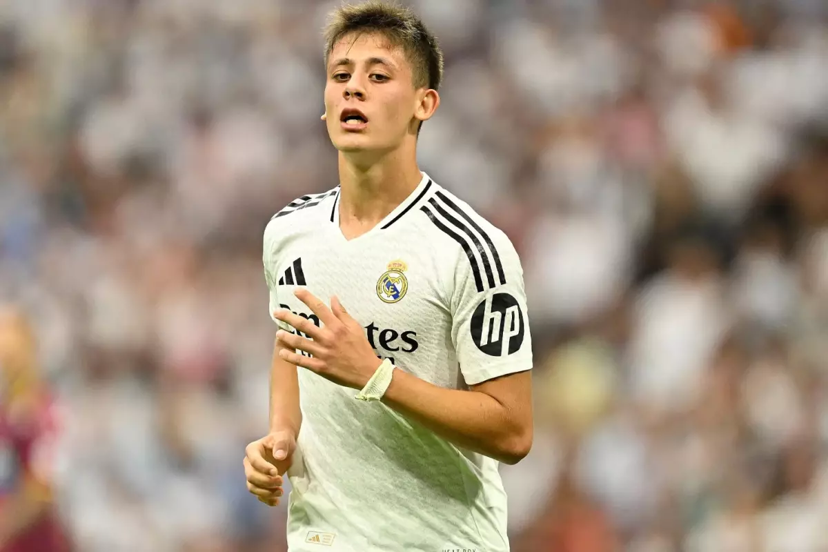 Arda Güler Fenerbahçe maçı biter bitmez telefona sarıldı