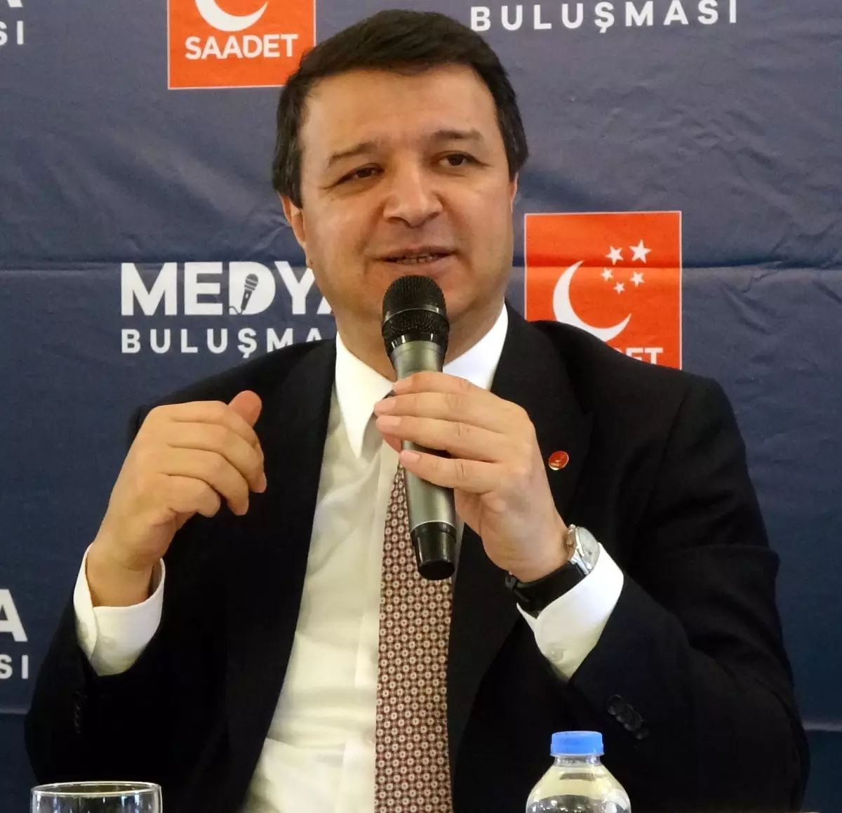 Mahmut Arıkan: Türkiye’de Kararsızlar Partisi Var