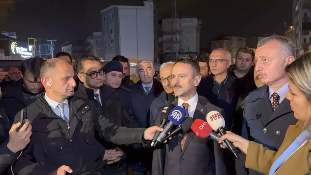 Gebze’de Bina Çökmesi ve Tahliyeler Devam Ediyor