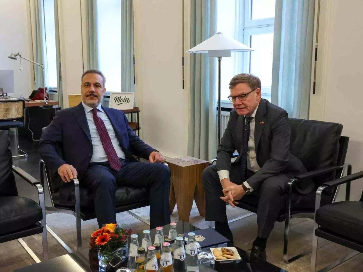 Bakan Fidan Almanya’da Temaslarda Bulundu