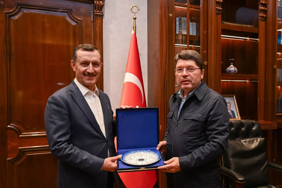 Bakan Tunç, Riyad Büyükelçiliği’ni Ziyaret Etti