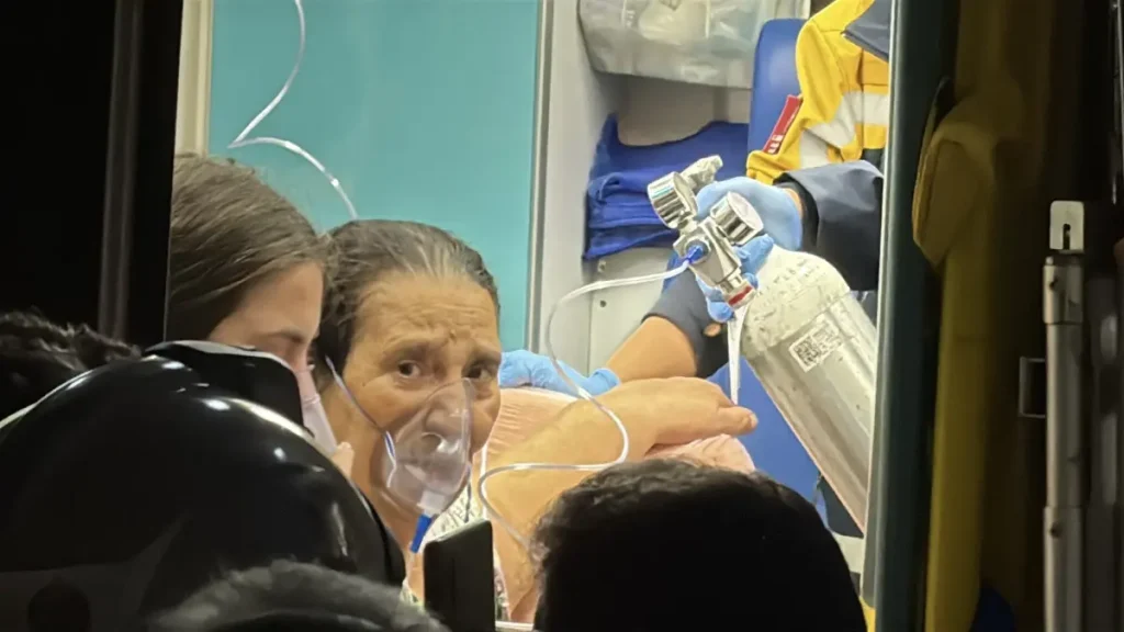 İstanbul Beyoğlu’nda 2 Katlı Binada Yangın Paniği